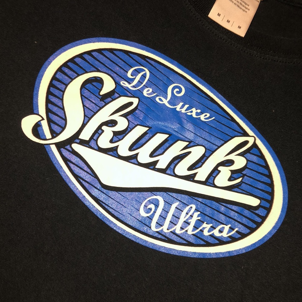 Medium Golden Heavy Cotton De Luxe Skunk Ultra Tee - Picture 2 of 3